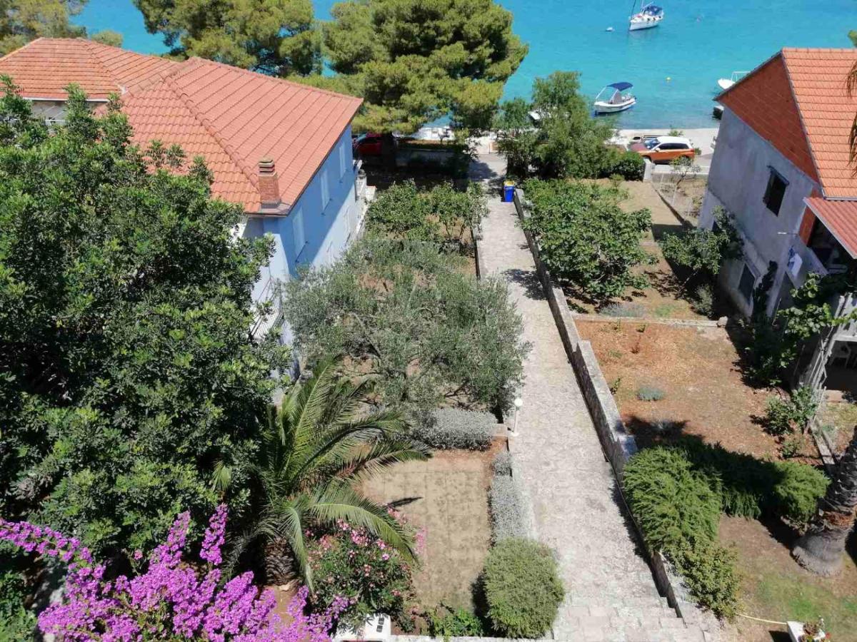 Ceratonia Apartments Lovište Esterno foto