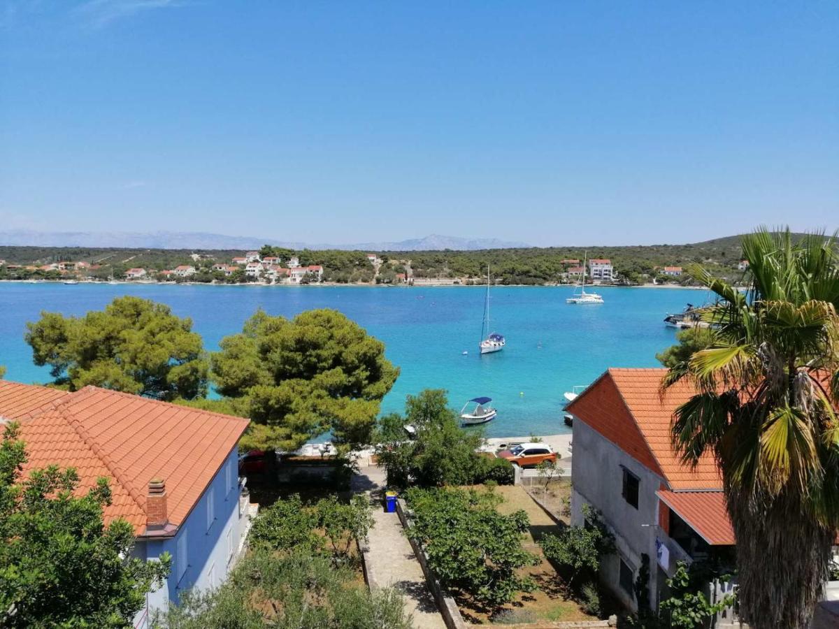 Ceratonia Apartments Lovište Esterno foto