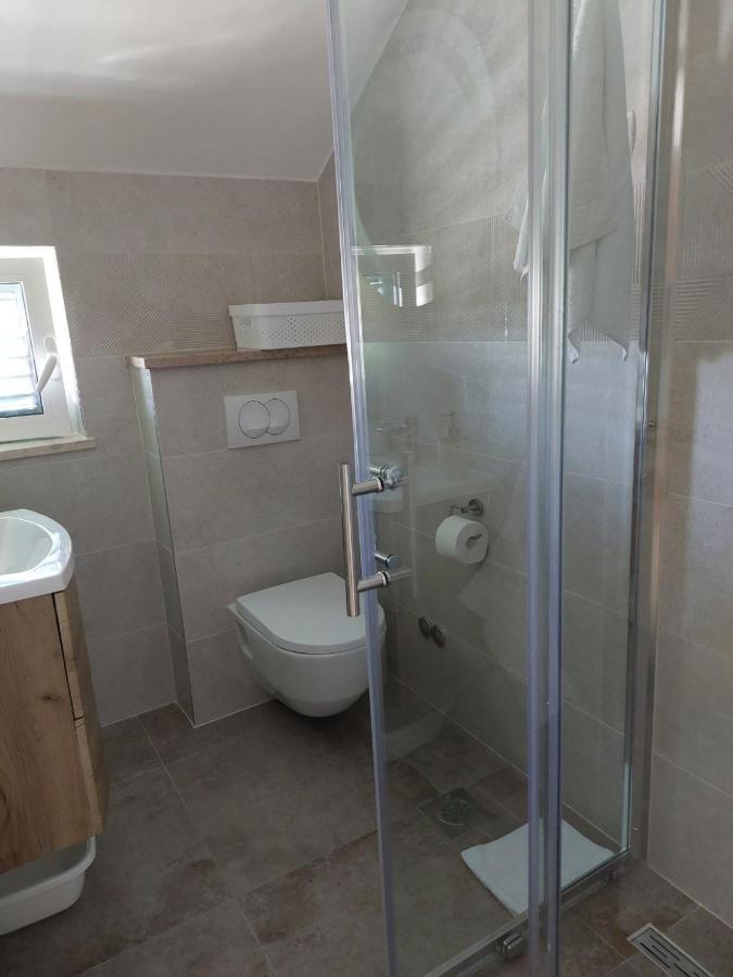 Ceratonia Apartments Lovište Esterno foto