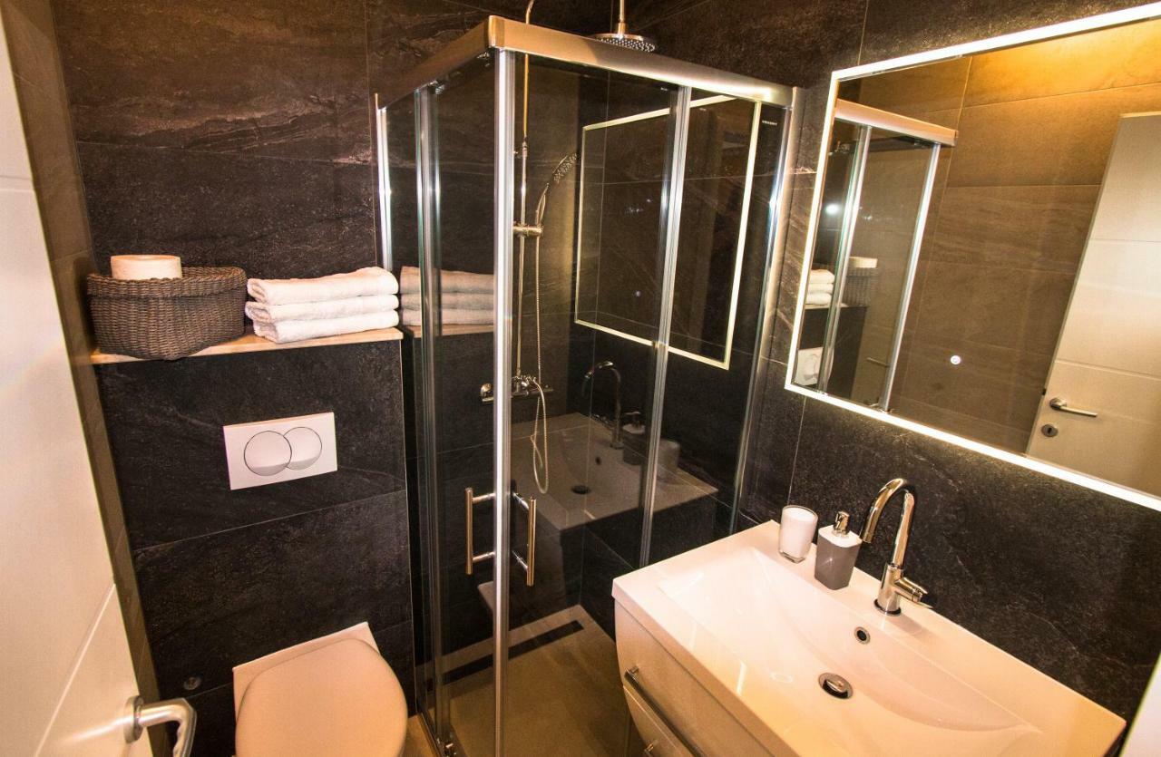 Ceratonia Apartments Lovište Esterno foto